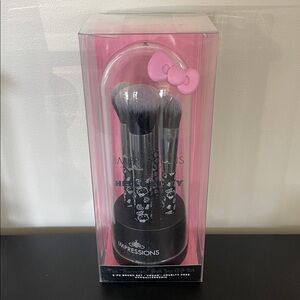 ❤️NEW!!!❤️ Impressions Hello Kitty Brush Set - Pink & Black. Loc.F3.